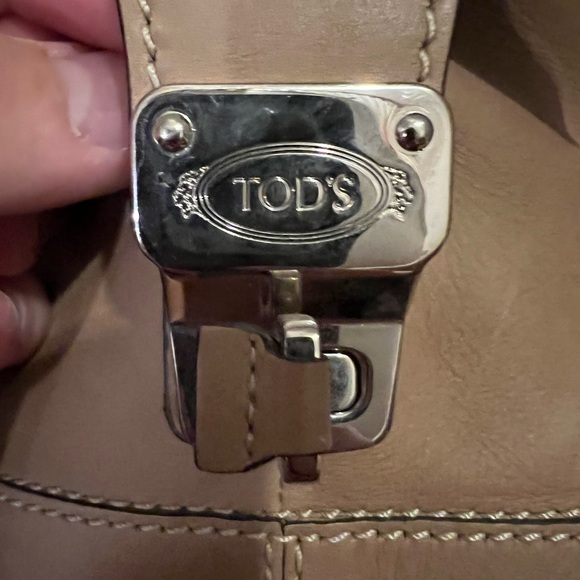 Tod's Convertible D-Styling Bauletto Bag Leather Medium - Picture 7 of 13